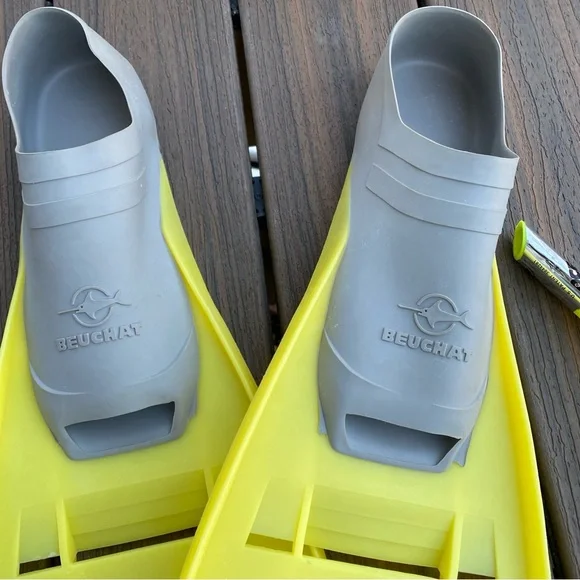 Beuchat Yellow/lime Snorkeling Fins and Snorkel - Picture 2 of 5